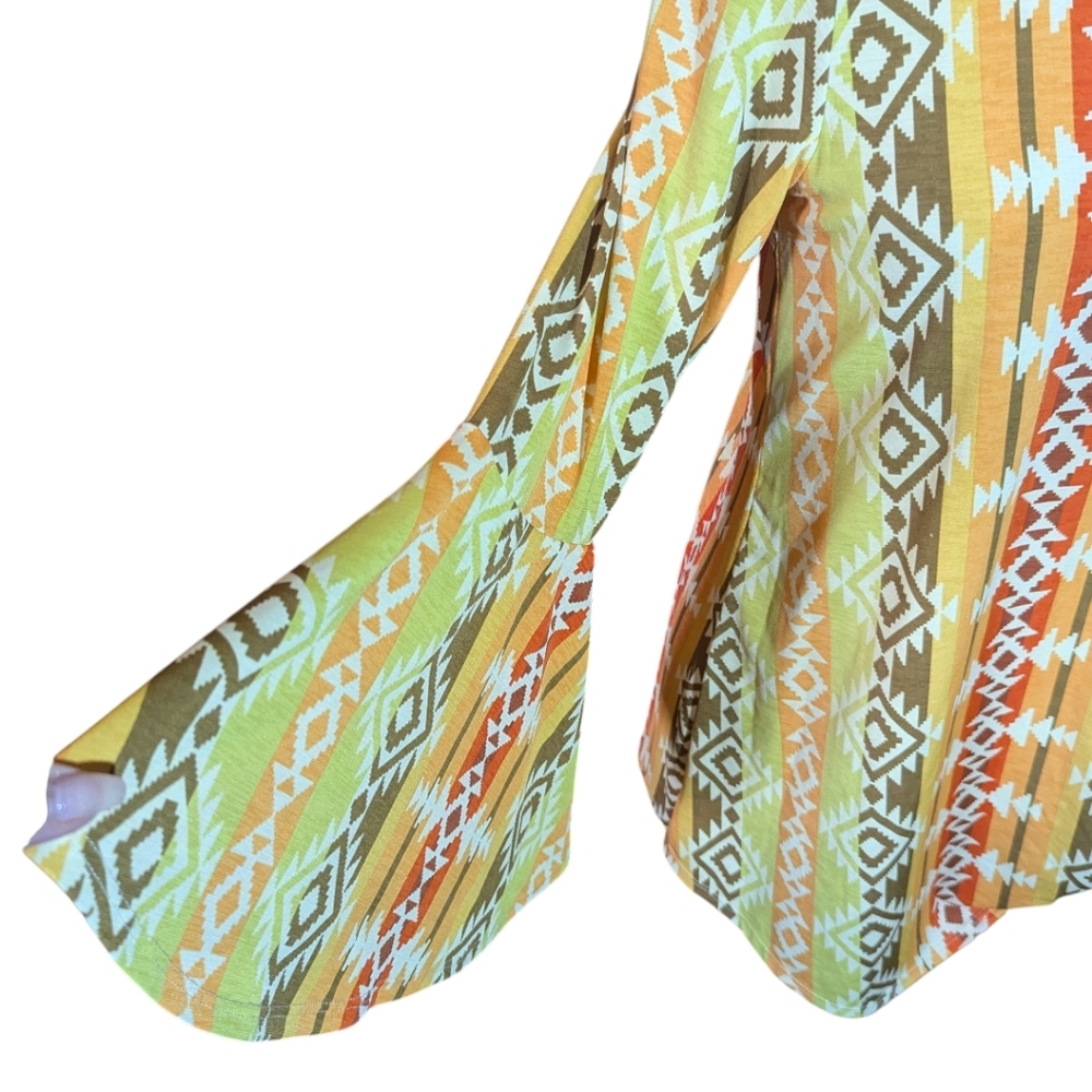 L & B Aztec Bright Print Knit Tunic Top Bell Sleeves Angel Sleeves sz S - Picture 2 of 10